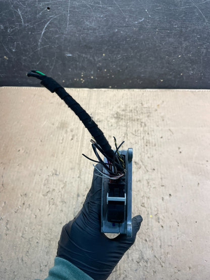 2002 to 2005 Bmw Bluetooth  Control Module Computer Telematics OEM t7008 DG3