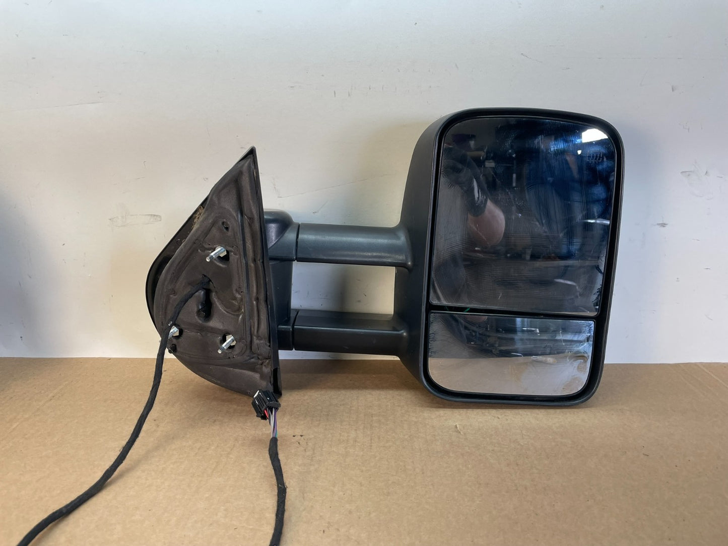 2007 - 2013 Chevrolet Silverado Sierra Right Passenger Side Mirror AG2827 DW6