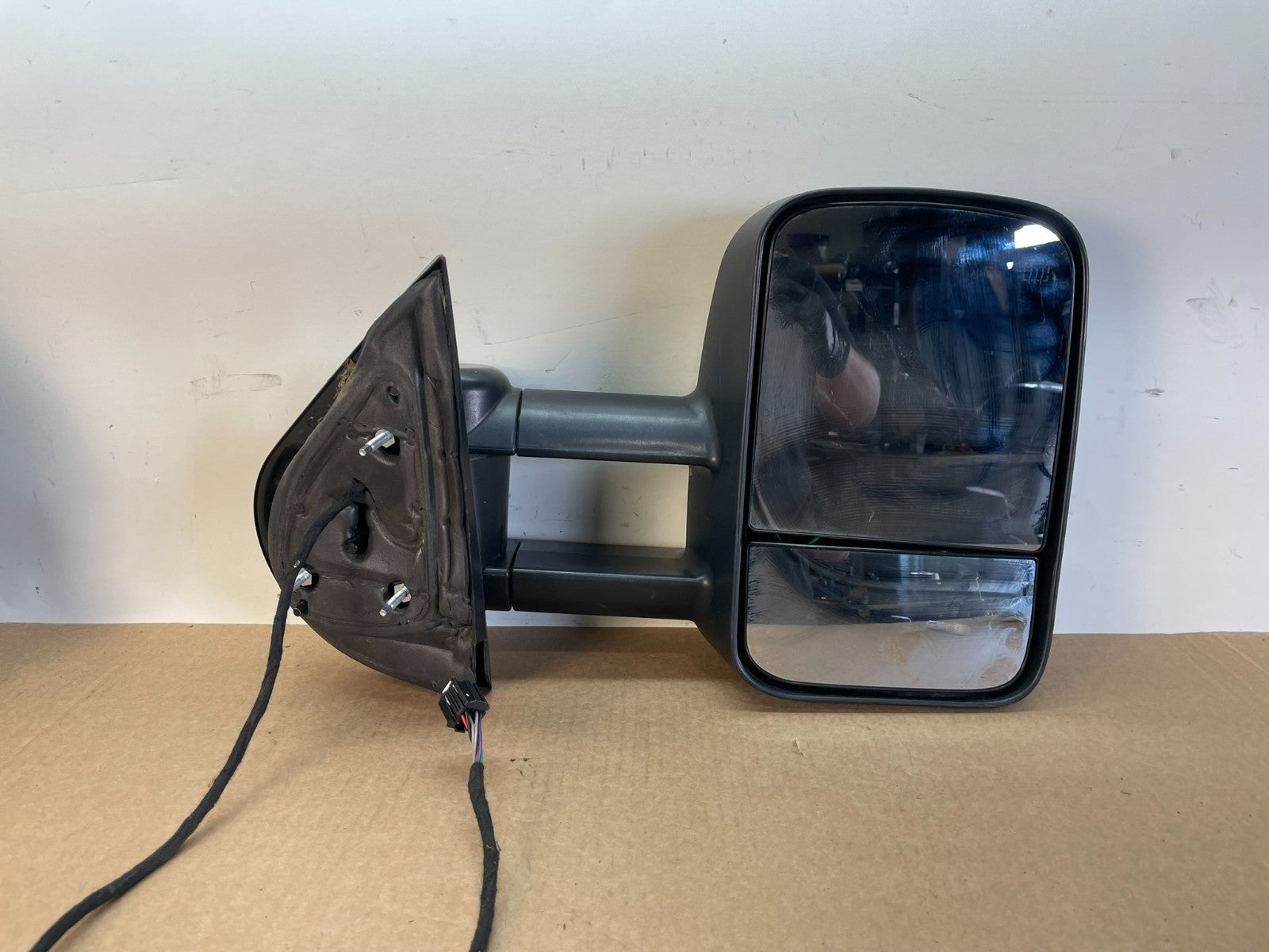 2007 - 2013 Chevrolet Silverado Sierra Right Passenger Side Mirror AG2827 DW6