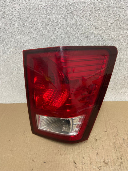 2007 to 2010 Jeep Grand Cherokee Right Passenger Tail Light AF2858 LK0