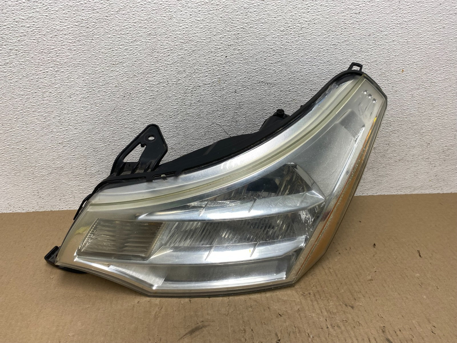 2008 2009 2010 2011 Ford Focus Left Driver Lh Headlight Halogen AE7060 DW0