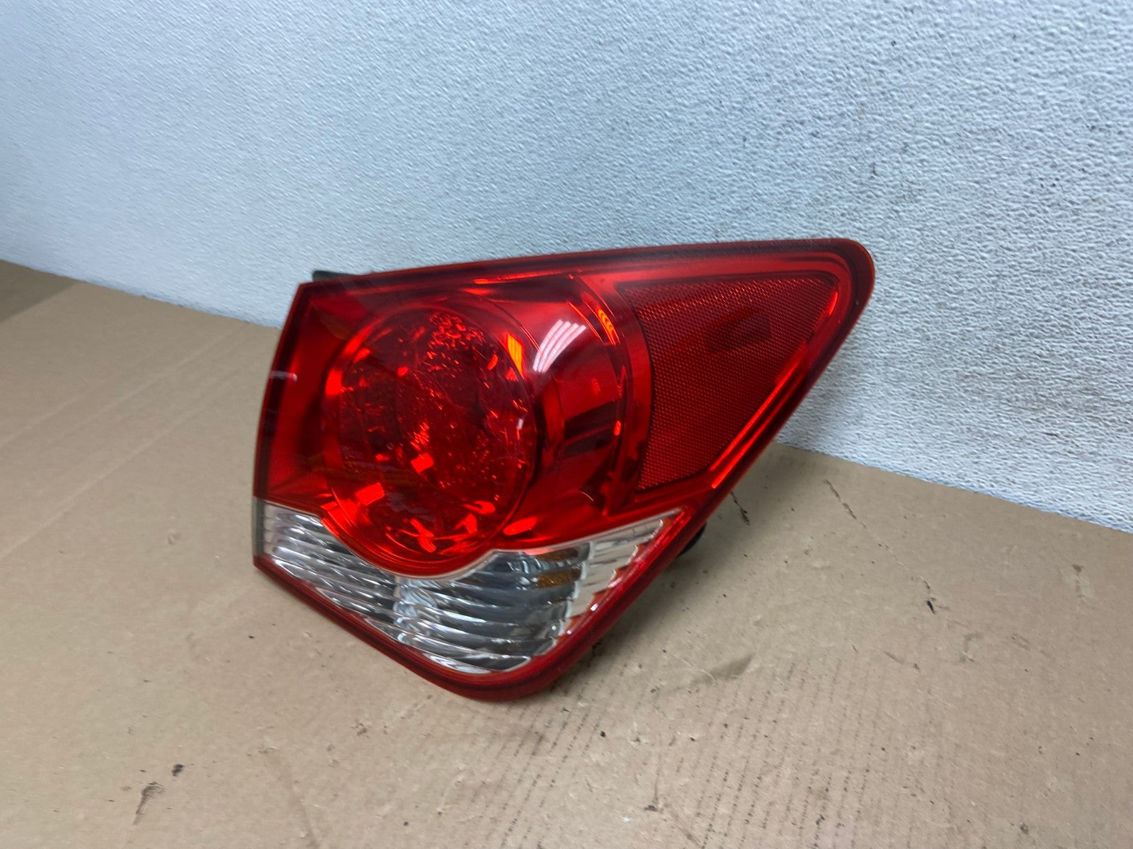 2011 2012 2013 2014 Chevrolet Cruze Right Passinger RH Side Tail Light AF3130 LK1