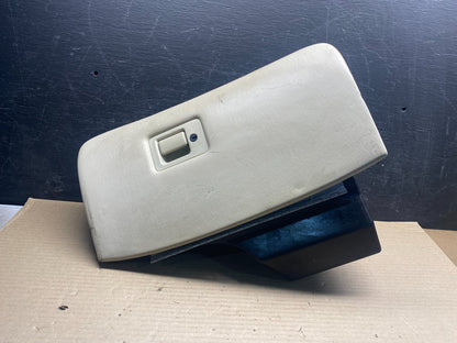 1999 to 2004 Lincoln Town Car Front Right Glove Box ah9722 DG0