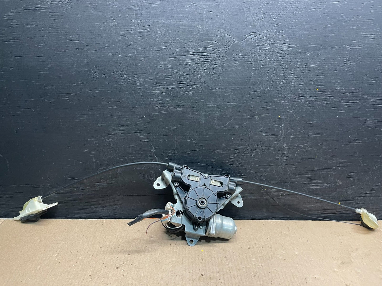 2011 to 2014 Nissan Quest Left Side Sliding Door Motor Wire E2143 DG13