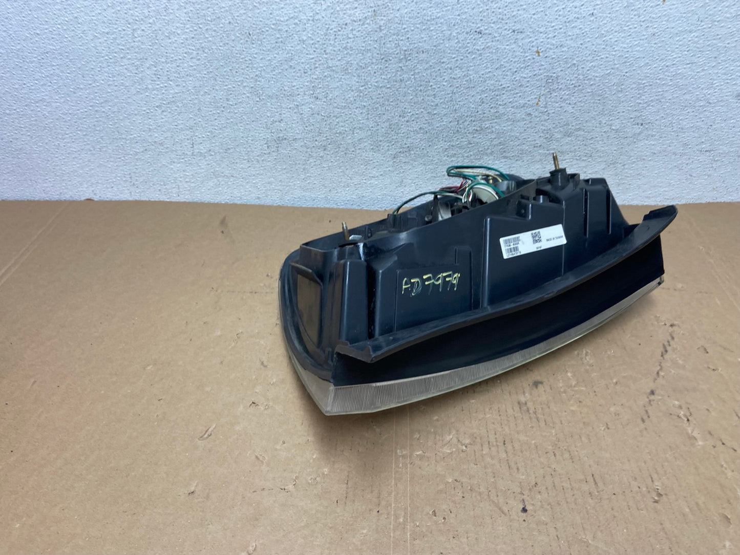 2004 - 2005 Toyota Prius Right Passenger Side Rh Tail Light AD7979 LK5