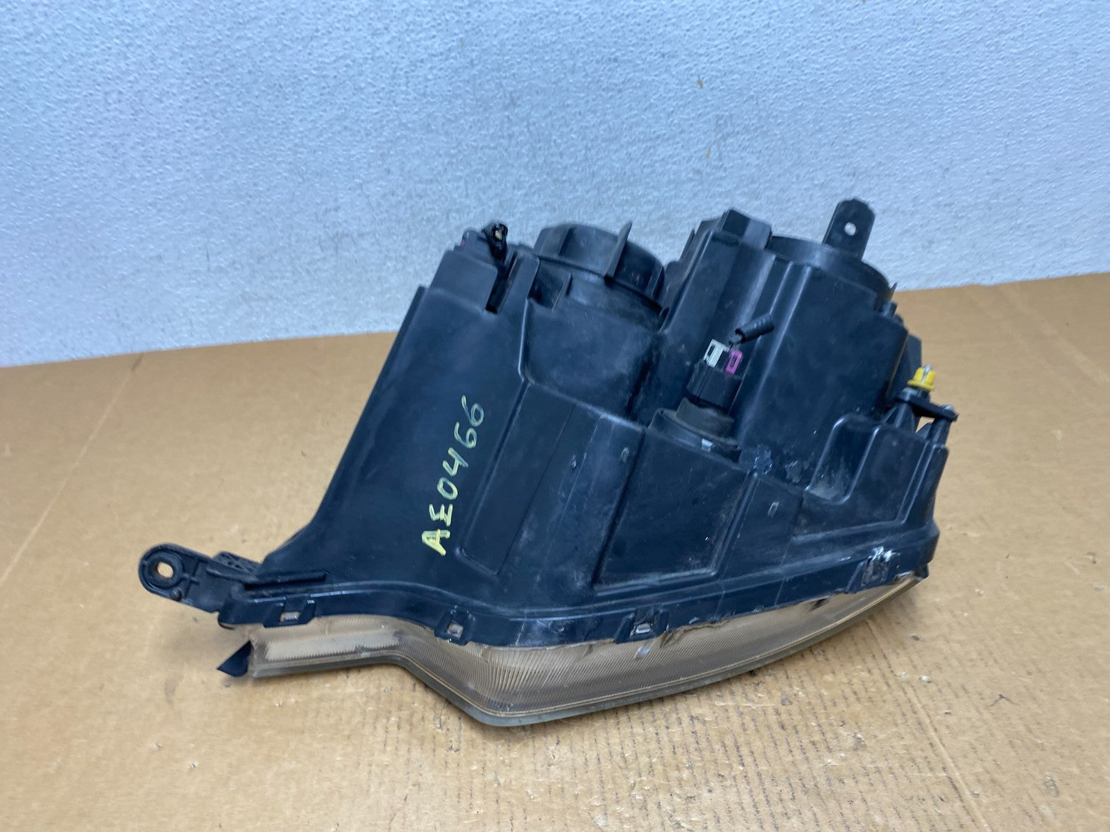 2008 2009 2010 Saturn Vue Right Passenger Halogen Headlights AE0466 DW8