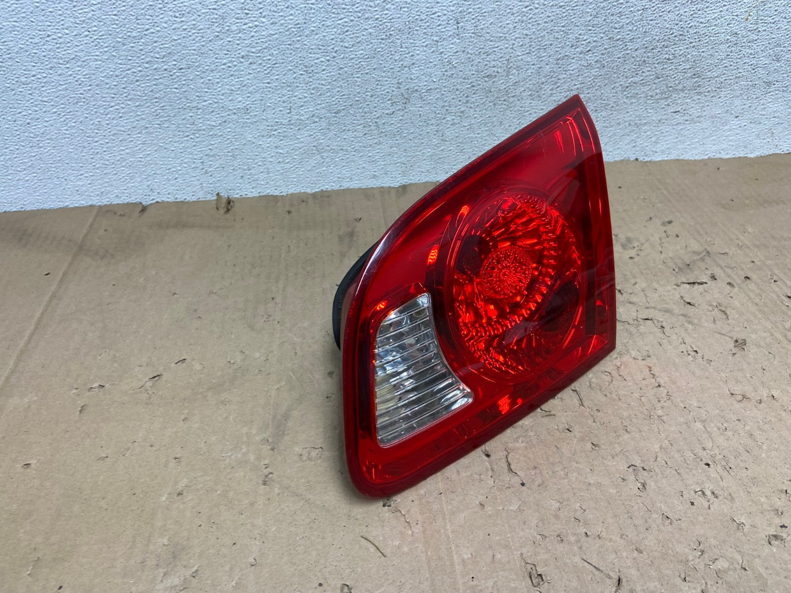 2007 2008 2009 Hyundai Santa Fe Right Passenger Tail Light Inner Y7098 DW2