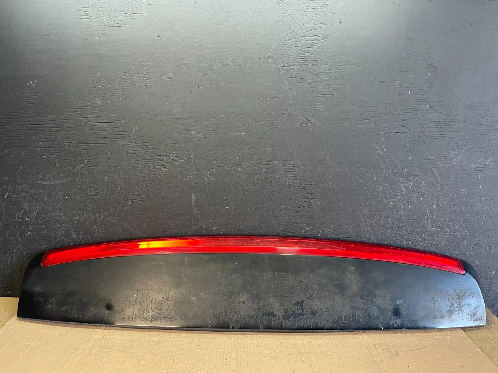 2007 - 2014 Cadillac Escalade Rear Upper Spoiler 3rd Third Brake Light AD8480 DG0
