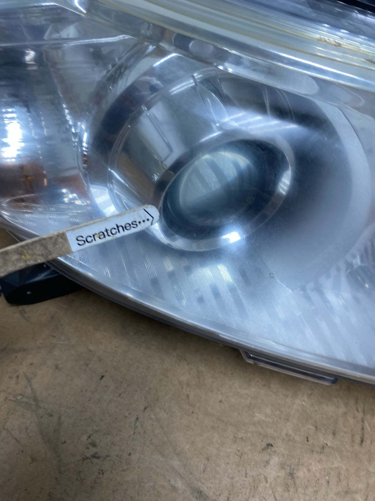 2011-2014 Toyota Sienna Right Passenger RH Halogen Headlight AC2961 DW3