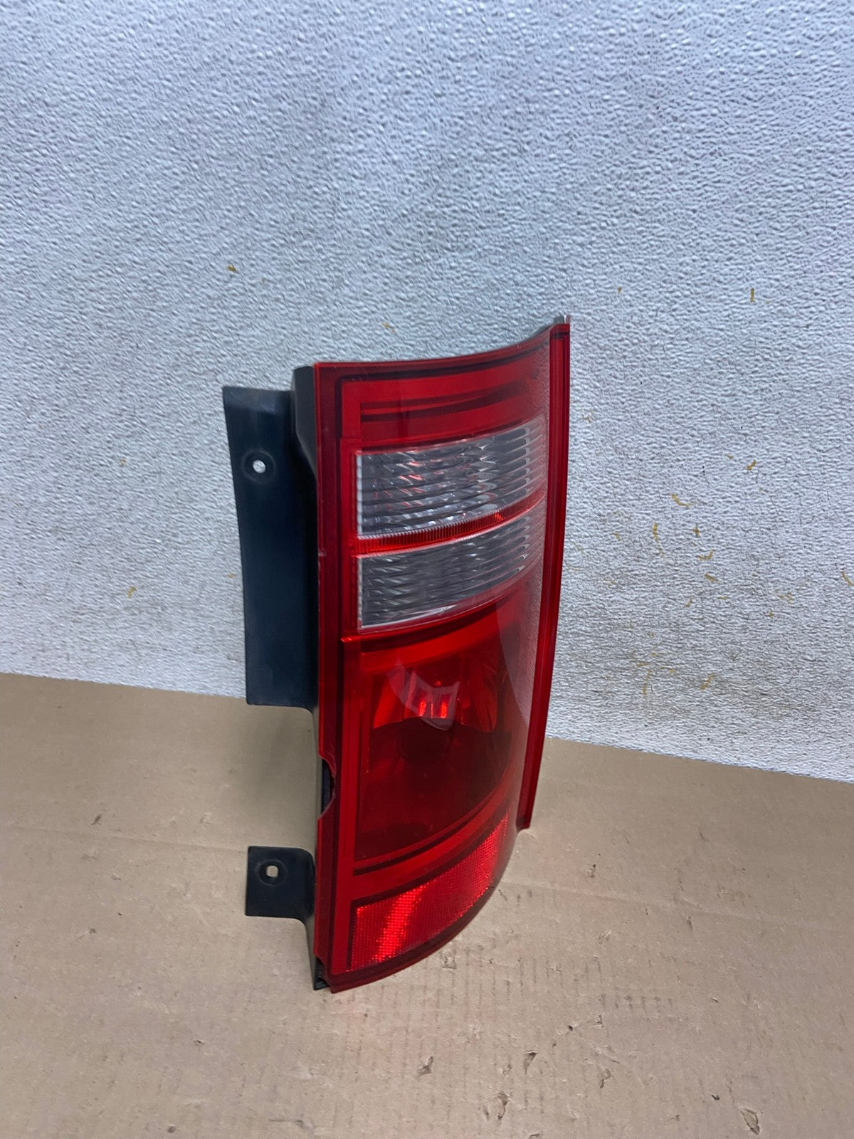 2008 2009 2010 Dodge Grand Caravan Right Passenger Rh Tail Light AI2155 LK2