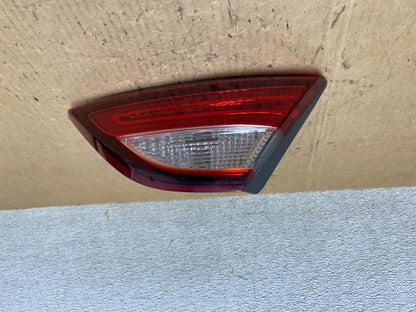2015 to 2017 Chrysler 200 Sedan Right Passenger  Inner Tail Light Oem Q7518 DW0