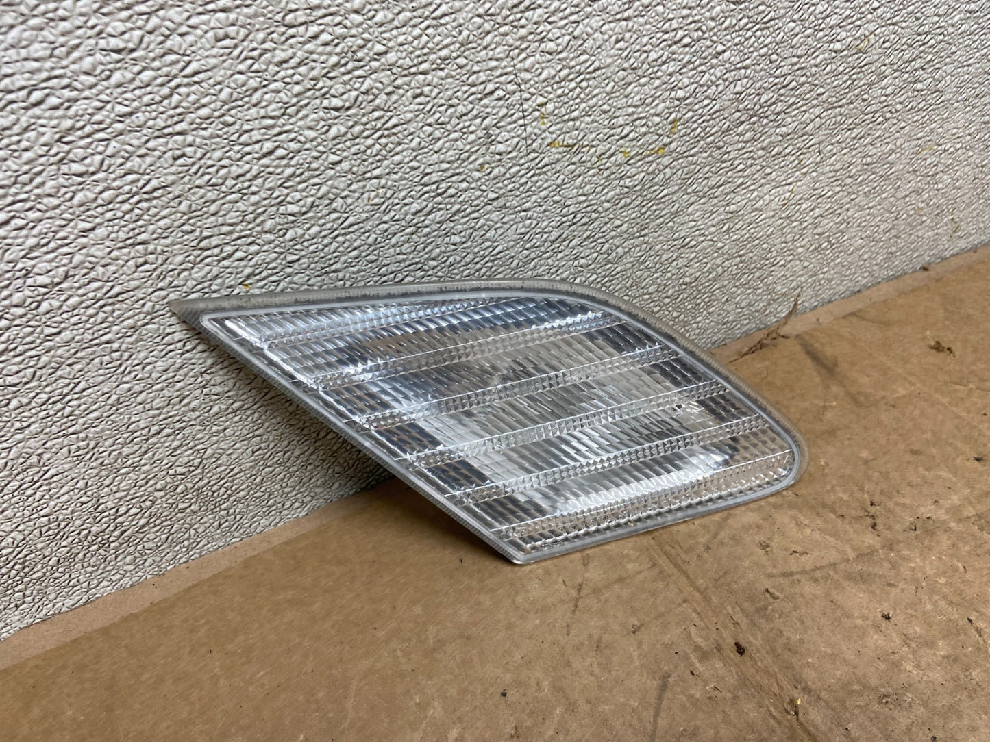 2000 2001 2002 Toyota Avalon Left Driver Lh Side Inner Tail Light Oem AA27662
