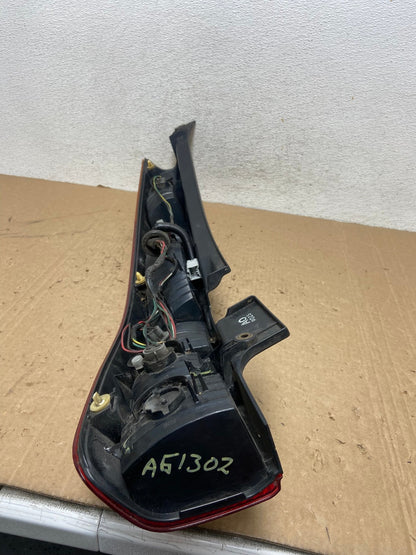 2002 - 2004 Honda Crv Cr-v Right Passenger Rh Side Tail Light AG1302 LK5