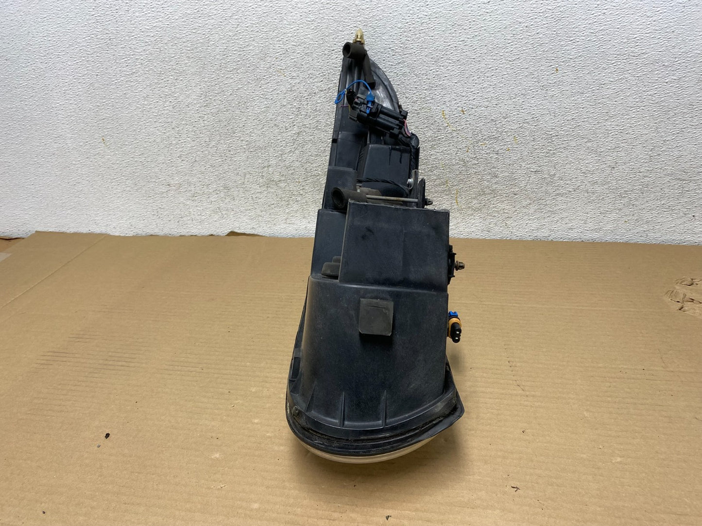 2000 to 2005 Buick Lesabre Headlight Left Driver Lh Side Halogen AG9313 DW5