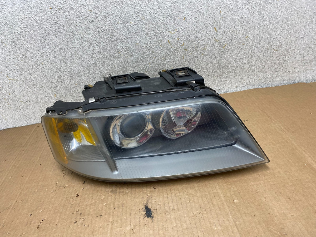 2002 to 2004 Audi A6 Right Passenger RH Side Xenon Headlight AI8811 DW0