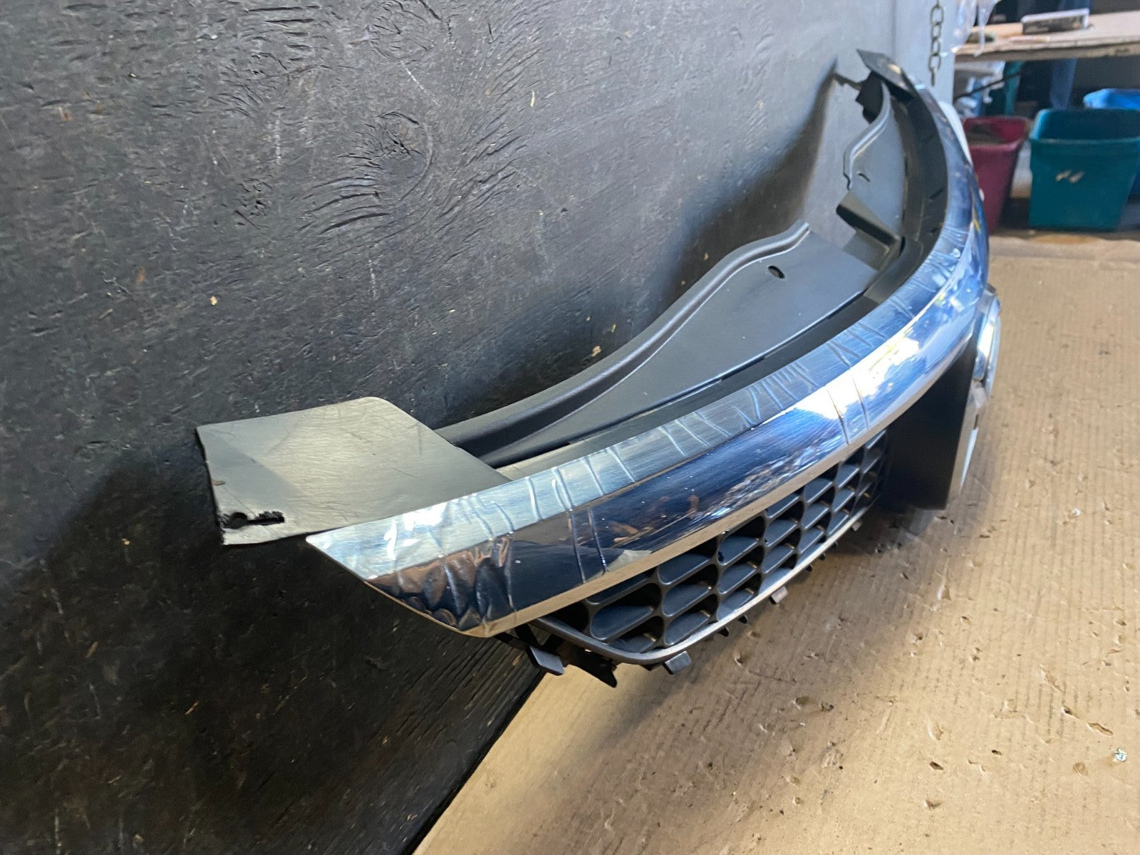 2007 - 2009 Mazda CX9 CX-9 Front Upper Grill Grille Emblem OEM s1539 DG2