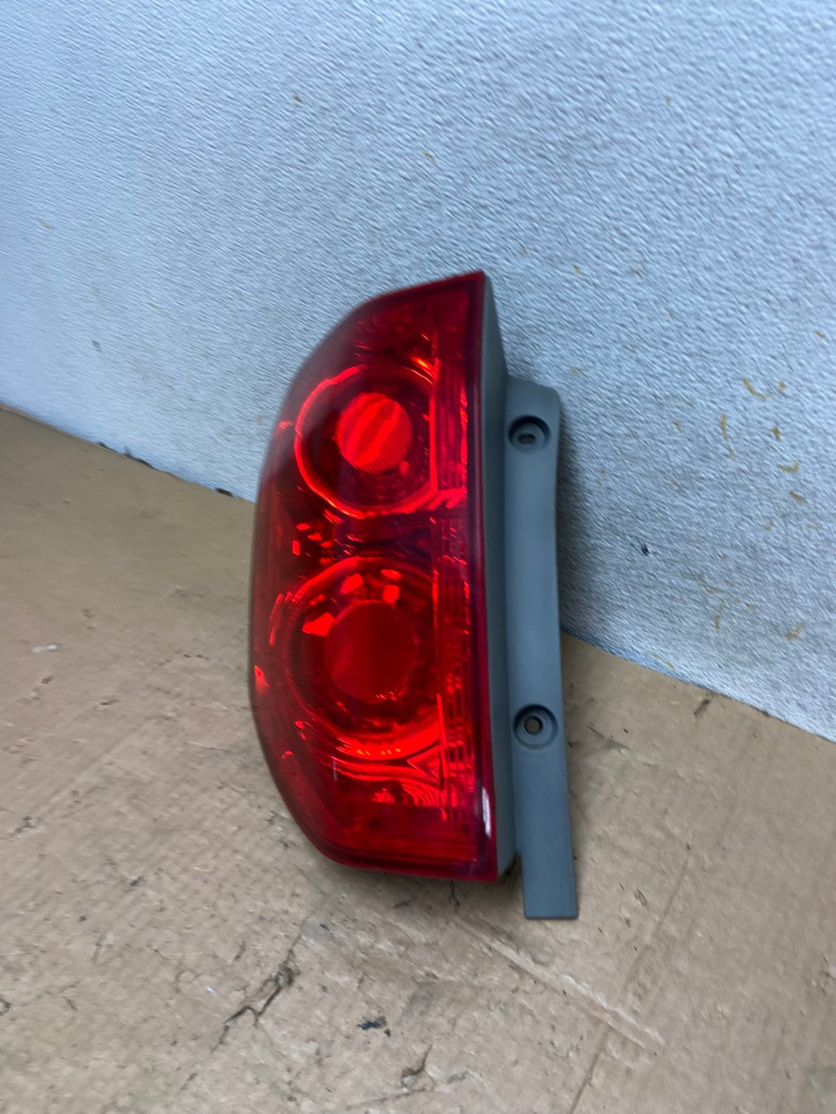 2003 2004 2005 Honda Pilot Left Driver LH Side Tail Light AI8271 LK1