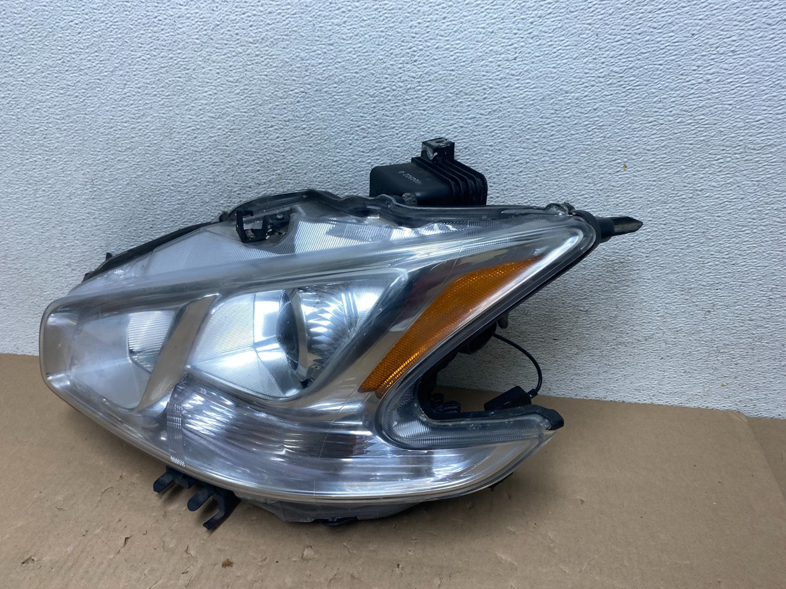 Halogen 2009 to 2014 Nissan Maxima Left Driver LH Side Headlight AG5800 DW1