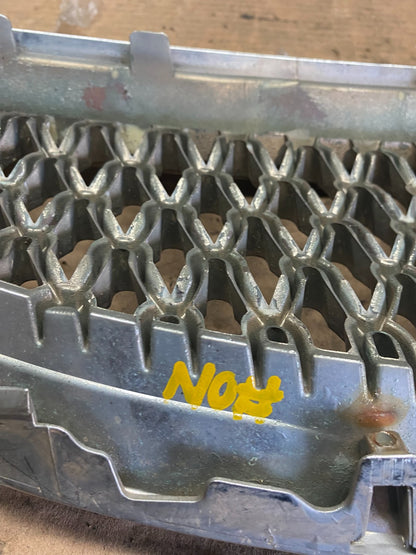 2007 to 2011 Hyundai Veracruz Chrome Grille Grill OEM P0172 DG11