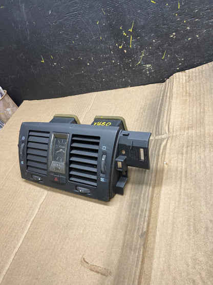 2006 to 2011 Cadillac DTS Dash Center Air Vent Heater Bezel OEM X1680 DG1