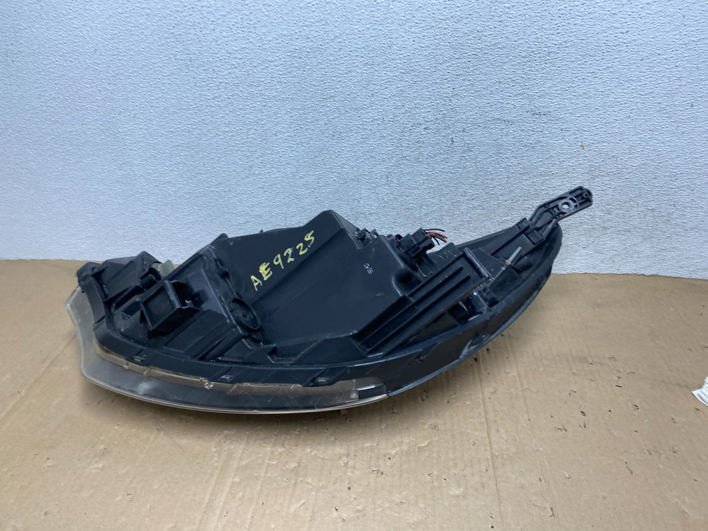 2012-2017 Kia Rio Hatchback Right Passenger LED Projector Headlight AE9225 DG8
