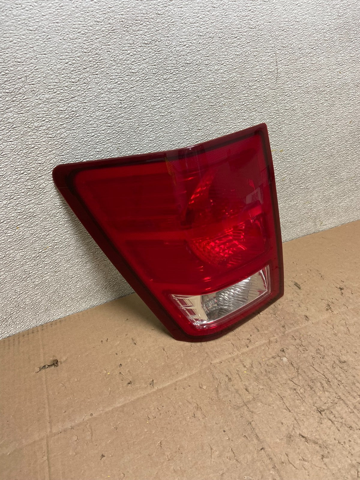 2007 2008 2009 2010 Jeep Grand Cherokee Left Driver Lh Tail Light Y3151 DW2