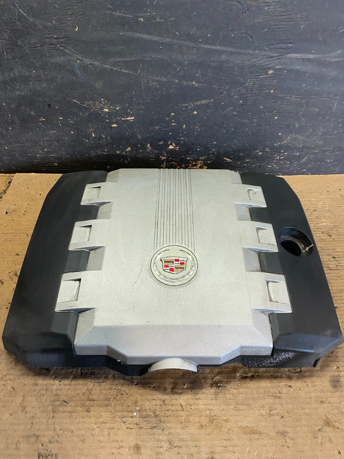 2008 to 2012 Cadillac CTS 3.6L Plastic Engine Cover Shield Z5980 DG0