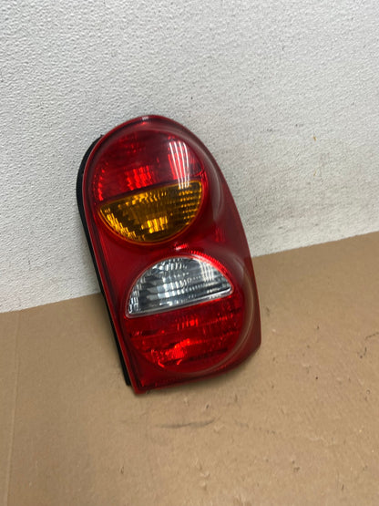 2002 2003 2004 Jeep Liberty Right Passenger Rh Side Tail Light AD6428 LK2