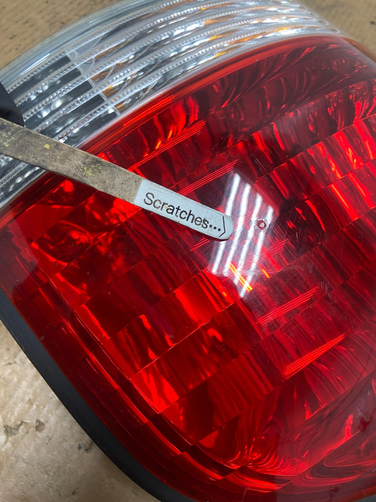 2005 to 2006 Hyundai Santa Fe Left Driver Side Tail Light AE2885 LK3