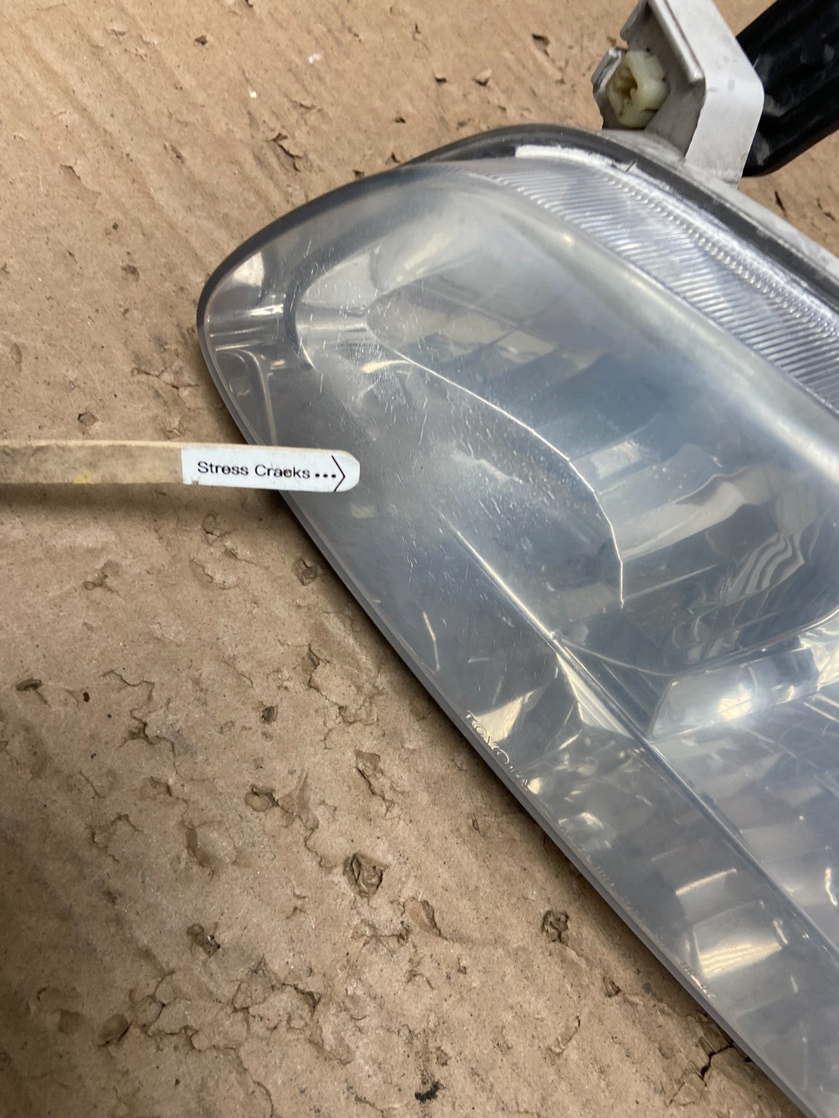 2000 to 2001 Toyota Camry Front Left Driver Side Headlight AB1713 DW3