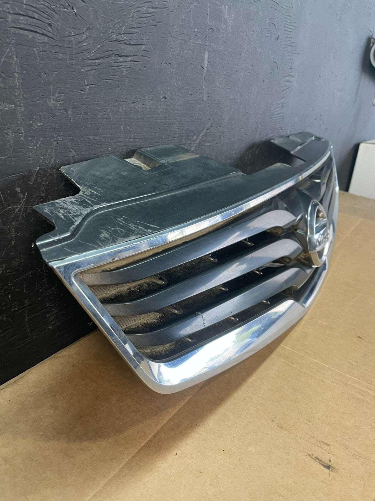 2010 to 2012 Nissan Sentra Front Upper Grill Grille AC5075 DG2