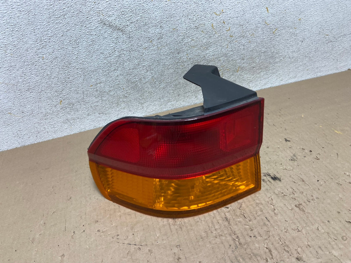 2002 2003 2004 Honda Odyssey Left Driver LH Side Tail Light AI2536 LK0