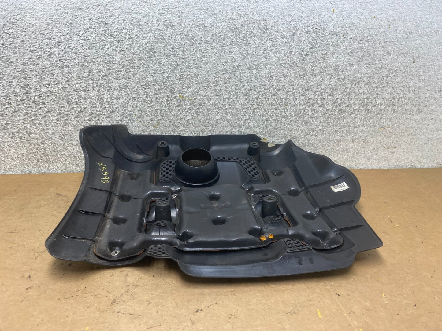 2010 Kia Sedona V6 3.8L Engine Motor Cover X5598 DG2