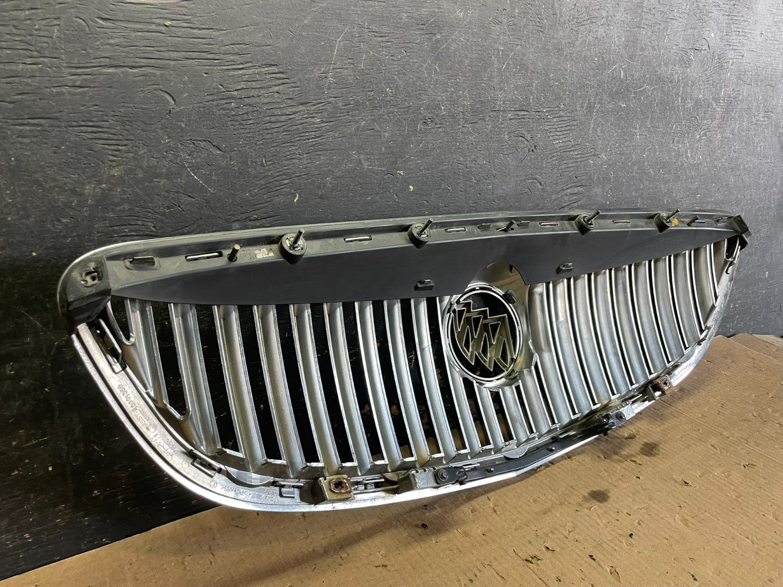 2008 to 2012 Buick Enclave Front Upper Grill Grille Oem y9797 DG7