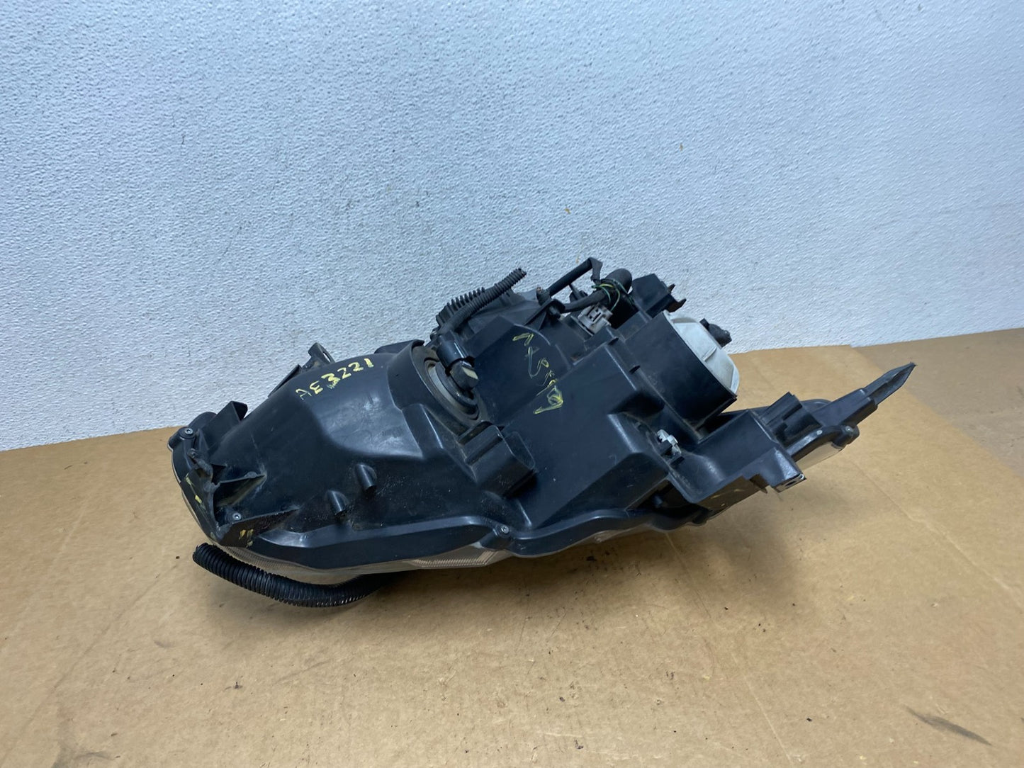 2009-2014 Nissan Maxima Headlight Left Driver Side Xenon HID AE3221 DW7