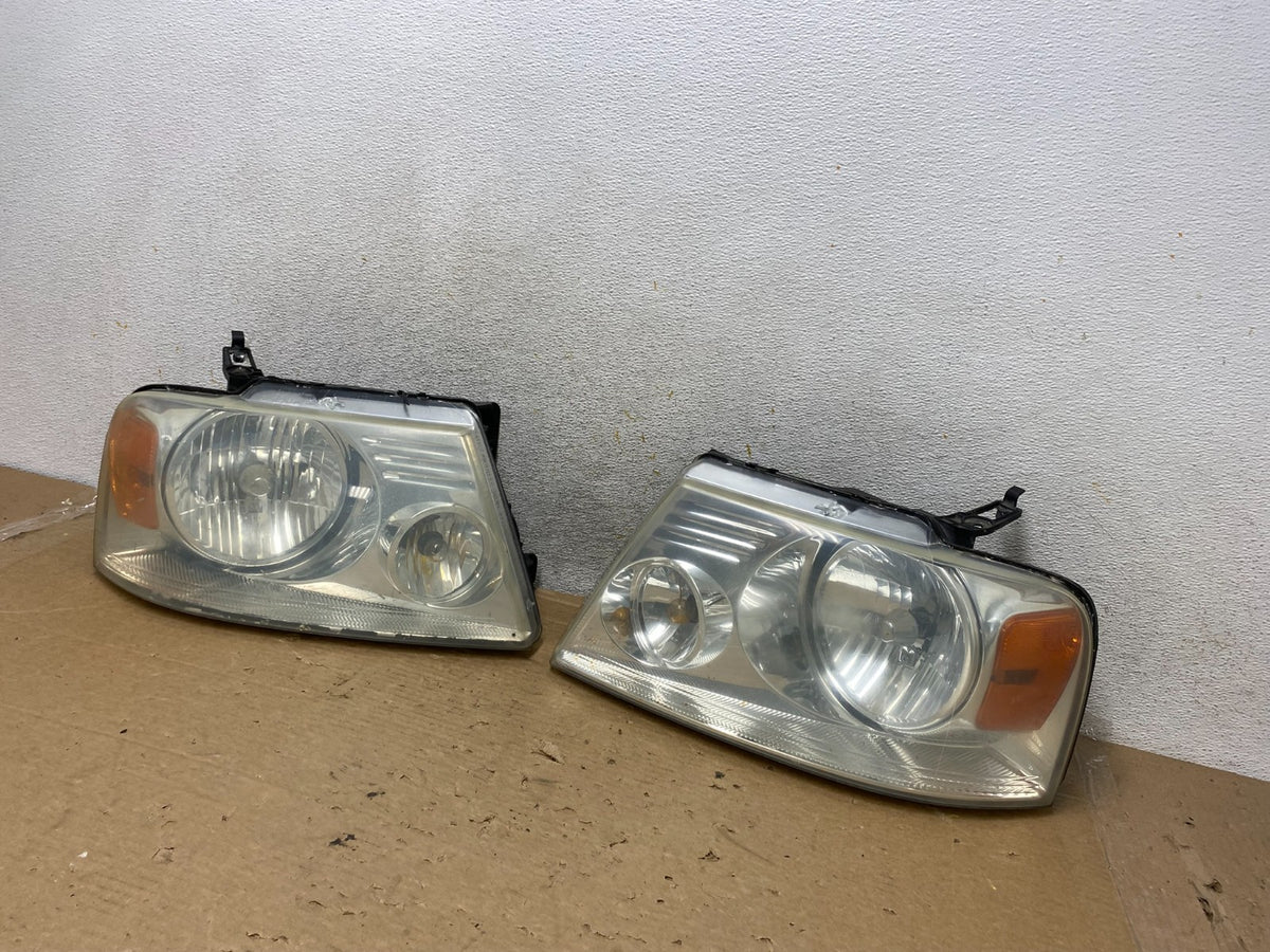 2004 to 2008 Ford F-150 F150 Left+Right Halogen Headlights AH8886 DW2