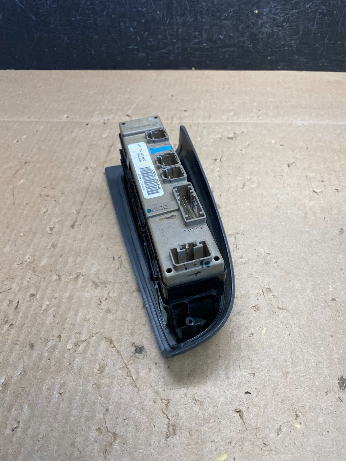 2003-2006 Chevrolet Silverado Driver Side Master Window Switch AC6549 DG5