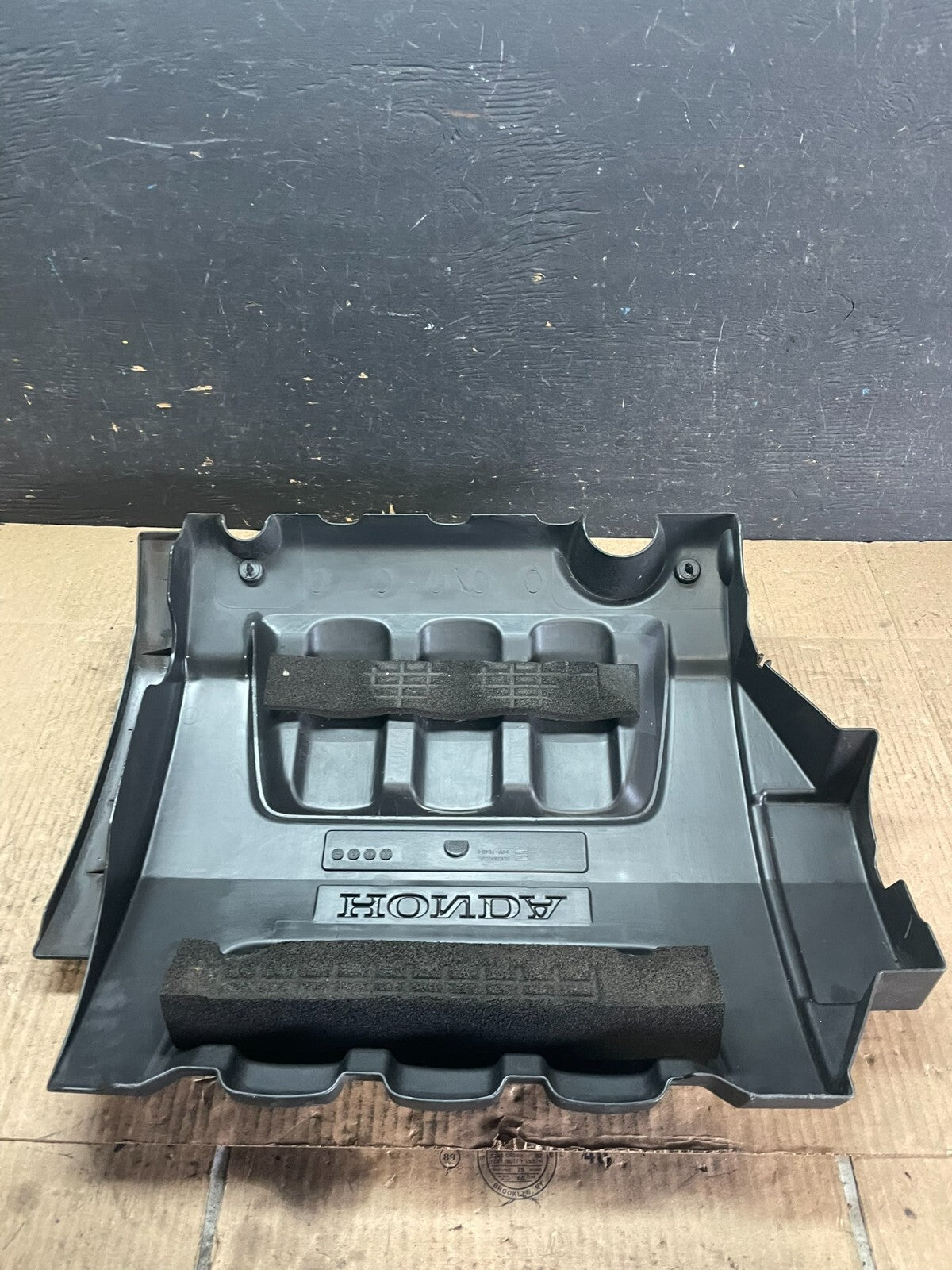 2005 to 2007 Honda Odyssey Black Engine Cover N0784 DG4