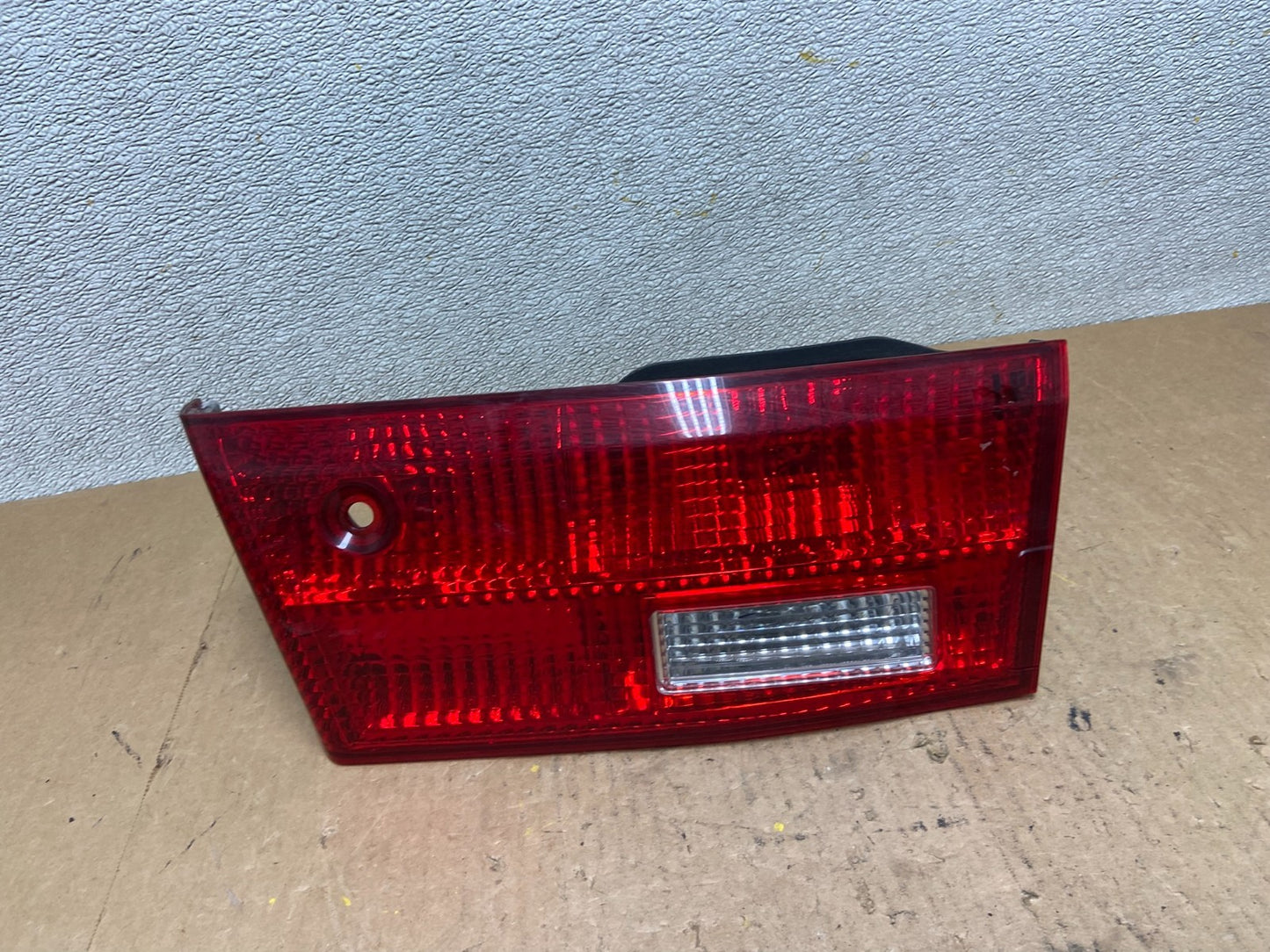 2005 Honda Accord Sedan Right Passenger Inner Tail Light OEM Z7846 DW0