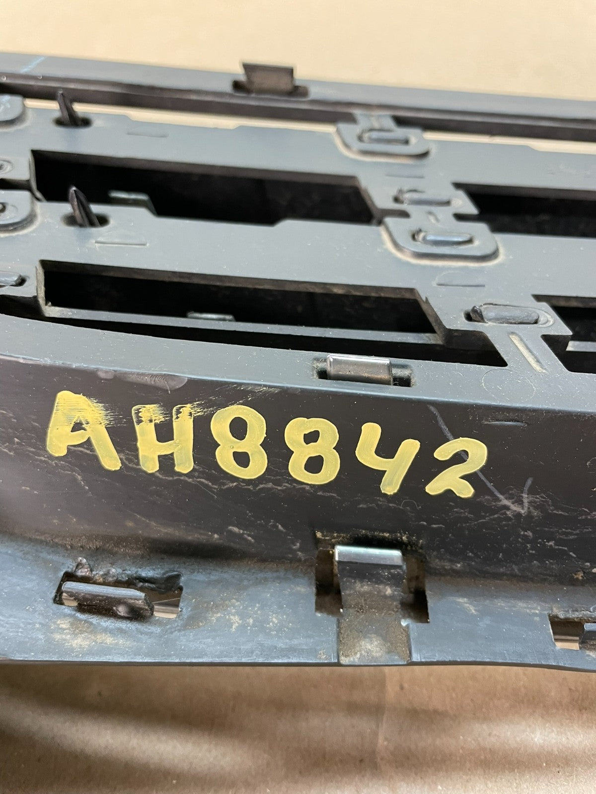 2014 2015 2016 Chevrolet Impala Front Lower Grill Grille AH8842 DG6