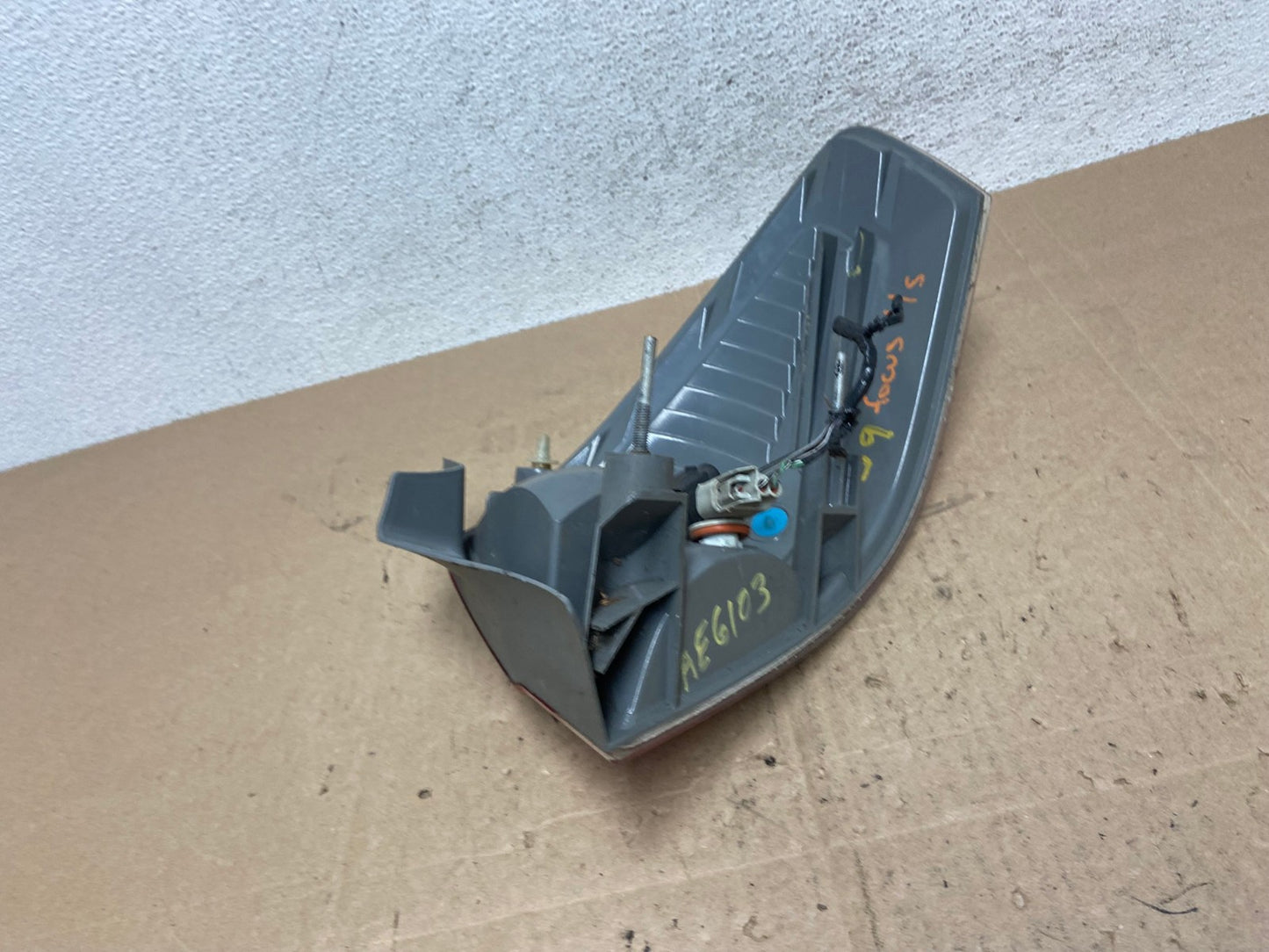 2008 2009 2010 2011 Ford Focus Sedan Left Driver Lh Side Tail Light AE6103 LK5