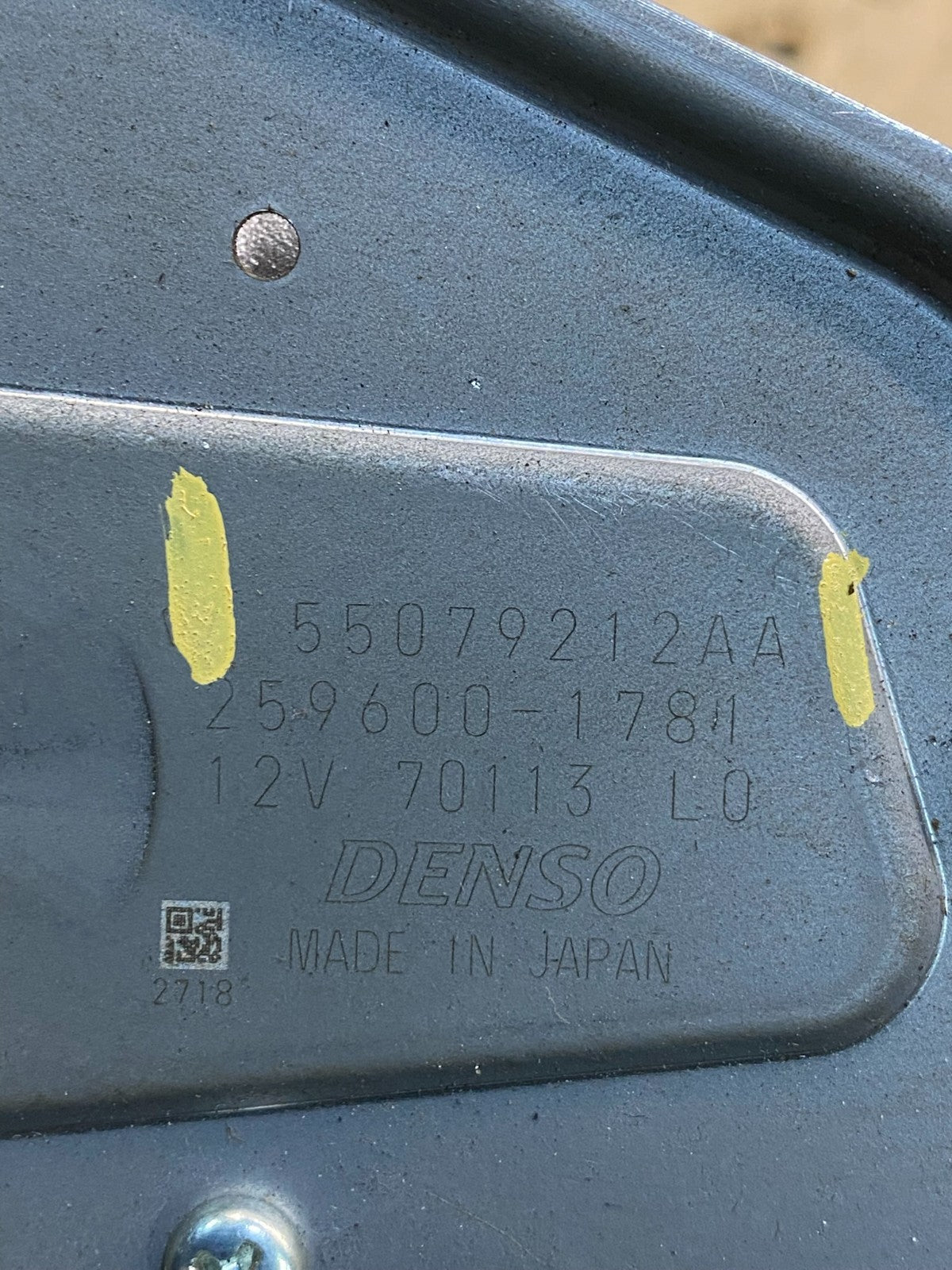 2014-2021 Dodge Durango  Tailgate Back Door Rear Wiper Motor Wiper AB0373 DG6