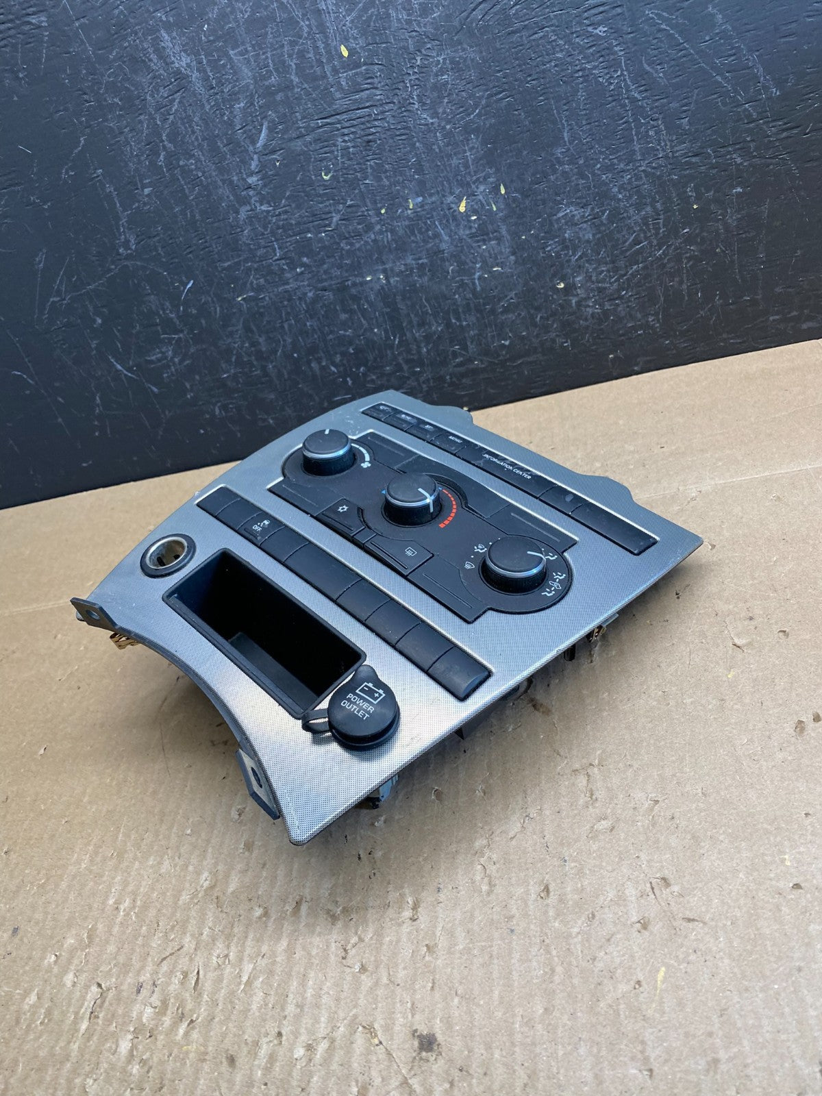 2005 to 2007 Jeep Commander Grand Cherokee A/C Climate Control Bezel ac6531 DG3