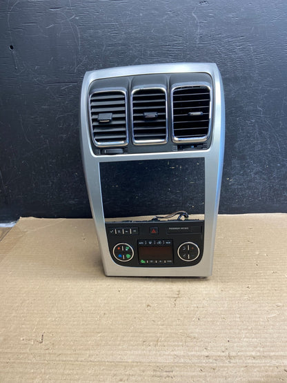 2007 - 2012 GMC Acadia A/C Heater Climate Control Radio Panel Bezel OE ah3596 DG0