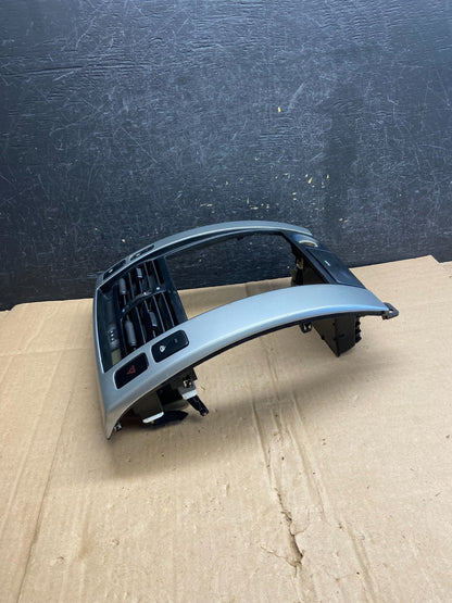 2005 - 2009 Hyundai Tucson Center Radio Climate Control Air Vent Bezel ai6096 DG1