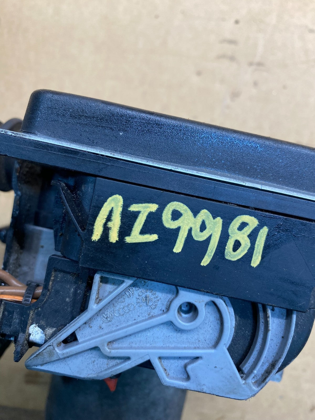 2010 to 2012 Audi A4 ABS Anti-Lock Brake Pump 8K061451 AI9981 DW7