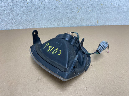 1999 to 2004 Nissan Pathfinder Passenger Corner Park Light Turn Signal P8103 DW7