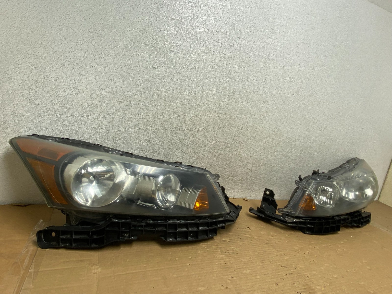 2008 to 2012 Honda Accord Sedan Left+Right Set Halogen Headlights AG9270 DW1