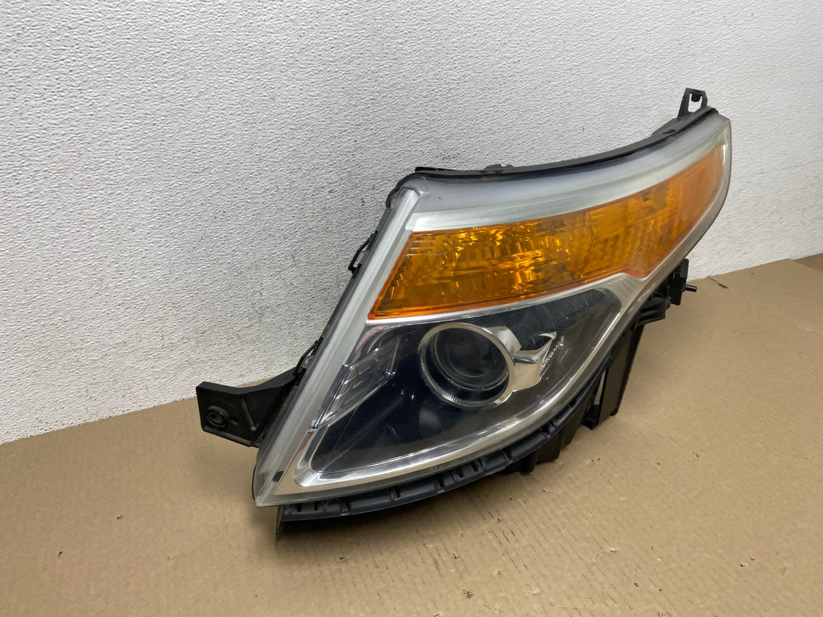 2011 to 2015 Ford Explorer Left Driver LH Halogen Headlight AE9483 LK2
