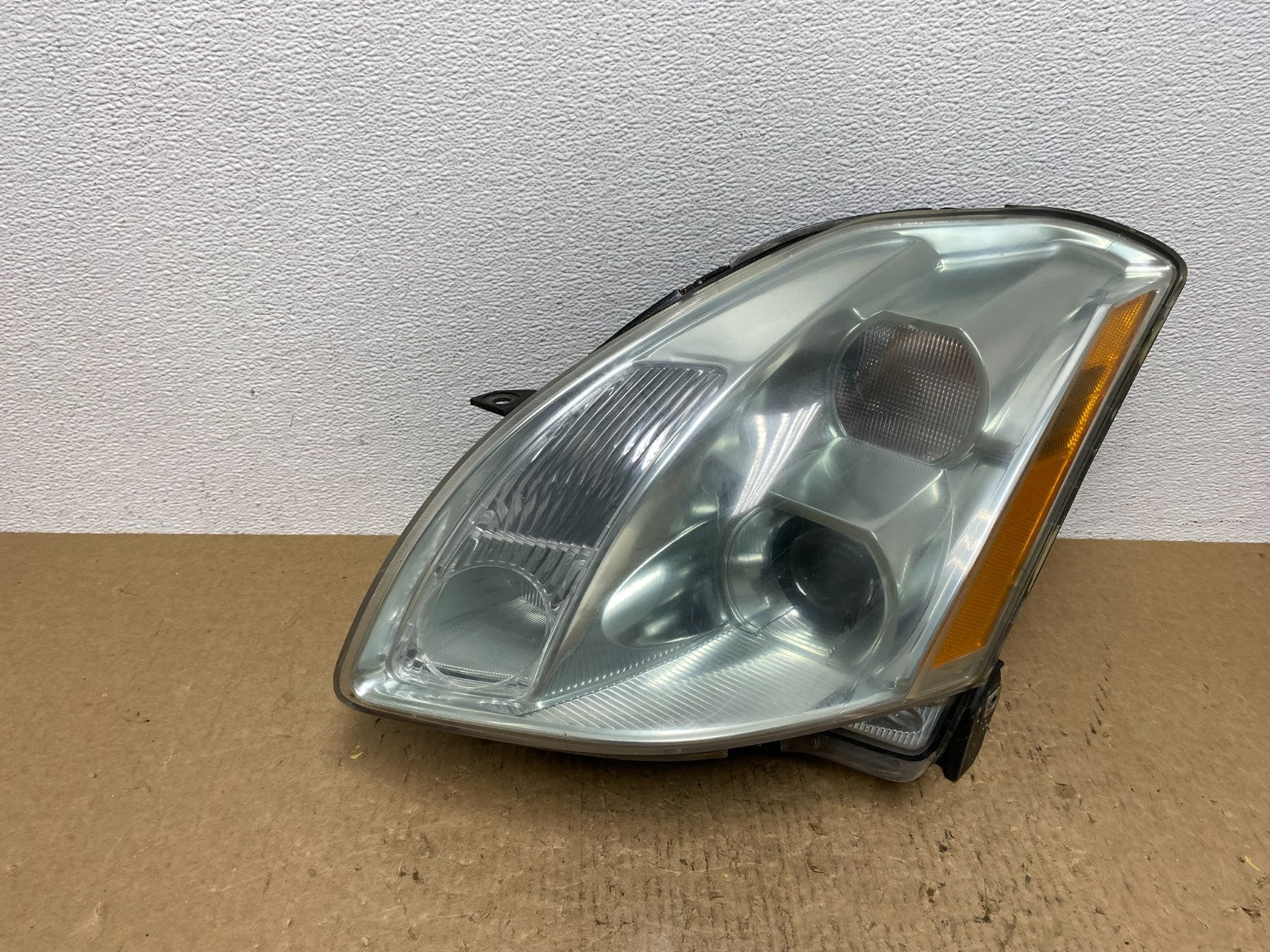 2004 to 2006 Nissan Maxima Left Driver Side Headlight Hid Xenon DEPO AC1612 DW0